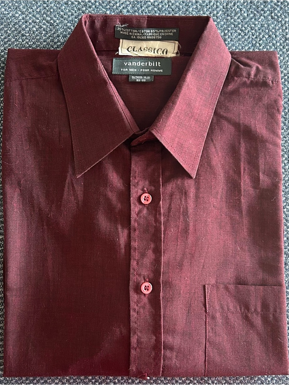 Vintage Gloria Vanderbilt Men's Dress Shirt in Burgundy